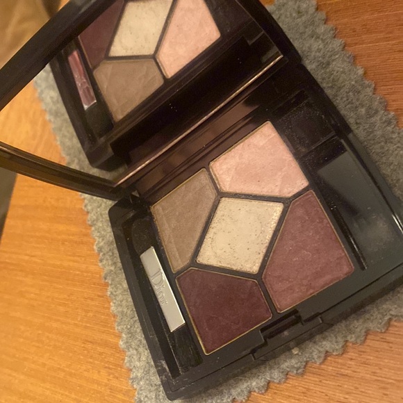 Christian Dior Eyeshadow - Picture 2 of 3